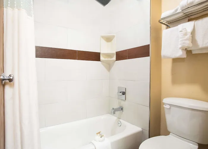 Howard Johnson By Wyndham 3*