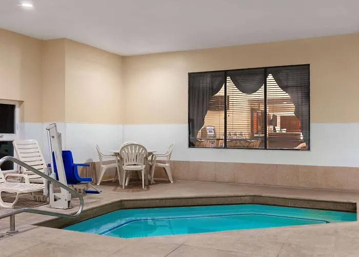 Howard Johnson By Wyndham Hotel