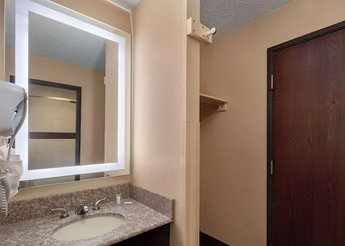 Hotel Howard Johnson By Wyndham 3*