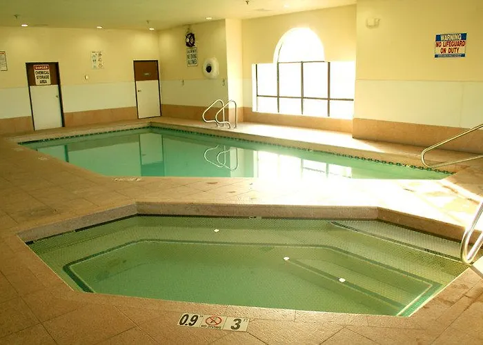 Hotel Howard Johnson By Wyndham Williams
