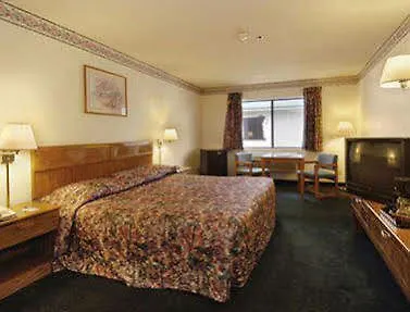 Hotel Howard Johnson By Wyndham Williams